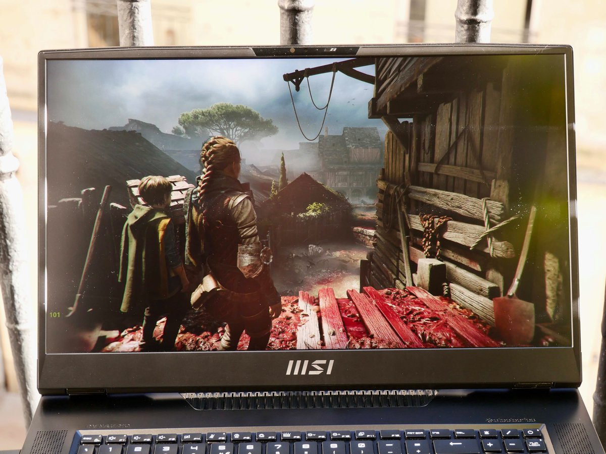 MSI GT77 Titan (2023)-18