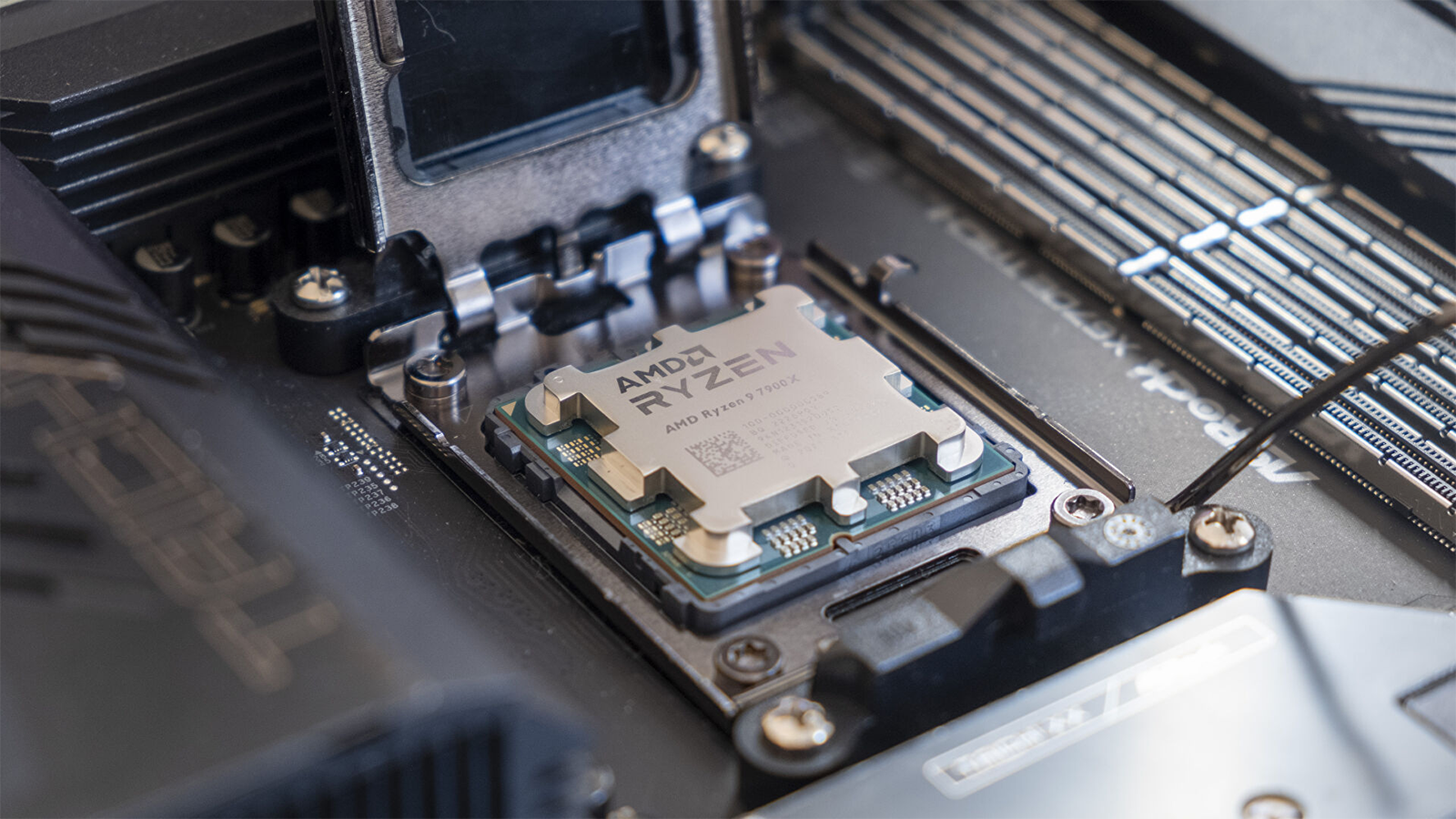 Le processeur AMD Ryzen 9 7900X