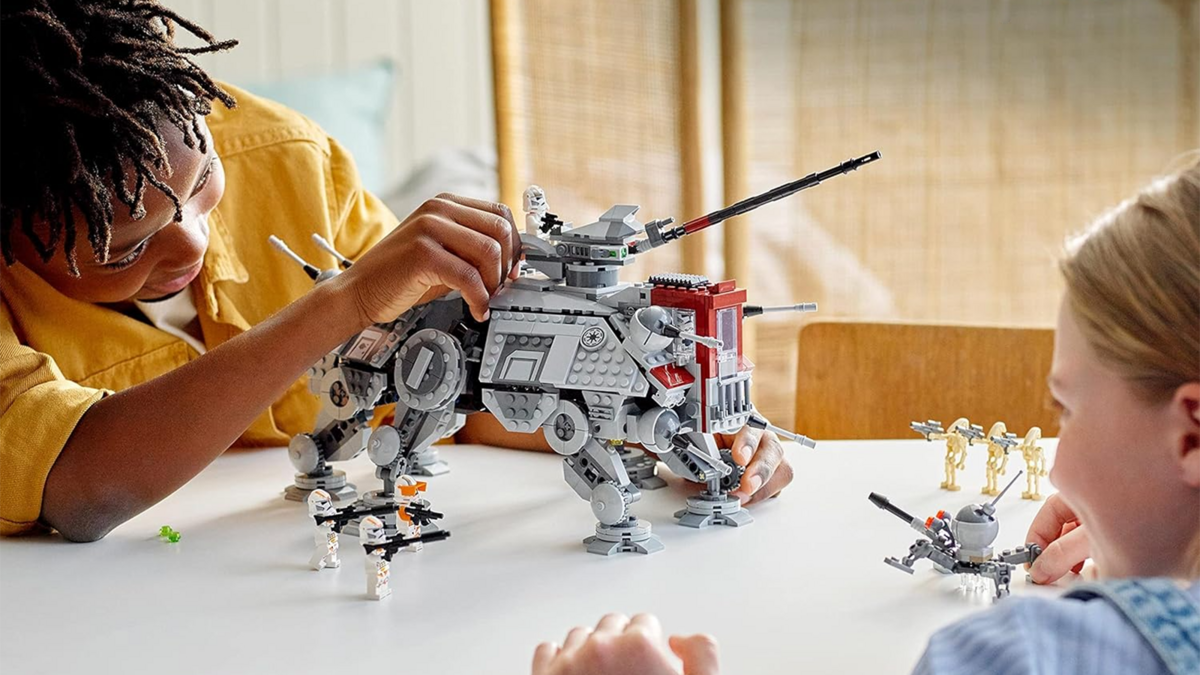 Le Marcheur AT-TE en LEGO