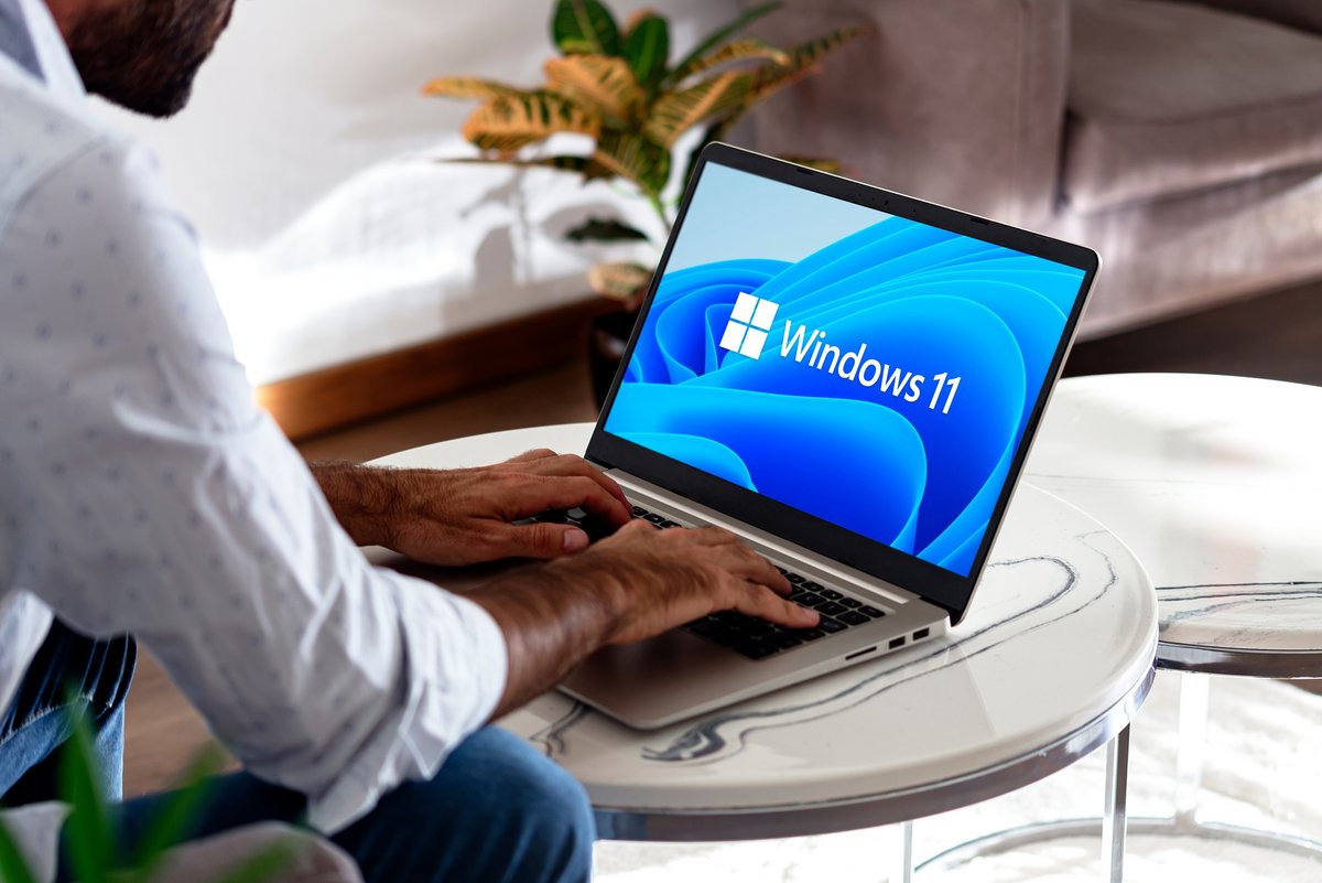 Windows 11 24H2 : Microsoft suspend (encore) son déploiement sur certains PC à cause d’un logiciel incompatible © Alex Photo Stock / Shutterstock