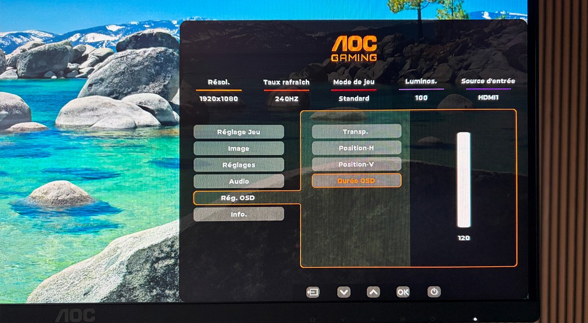 Les réglages de la durée du menu OSD sont intéressants. ©Charles Gouin-Peyrot pour Clubic