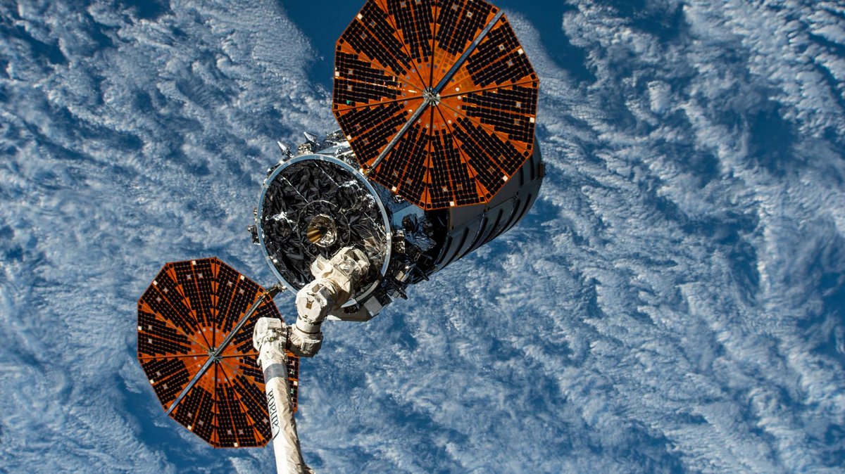 NG-17 au moment de son éjection de l'ISS © NASA