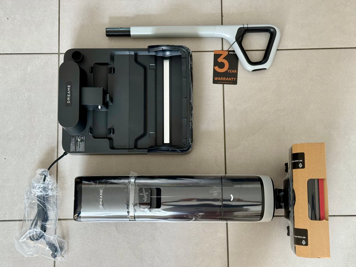 Un aspirateur laveur assez simple en apparence © Mathieu Grumiaux pour Clubic
