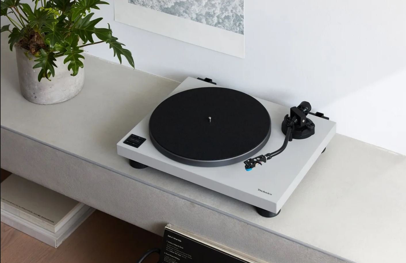 Une platine idéale pour commencer un voyage dans le monde des vinyles en toute confiance selon le constructeur. ©Technics