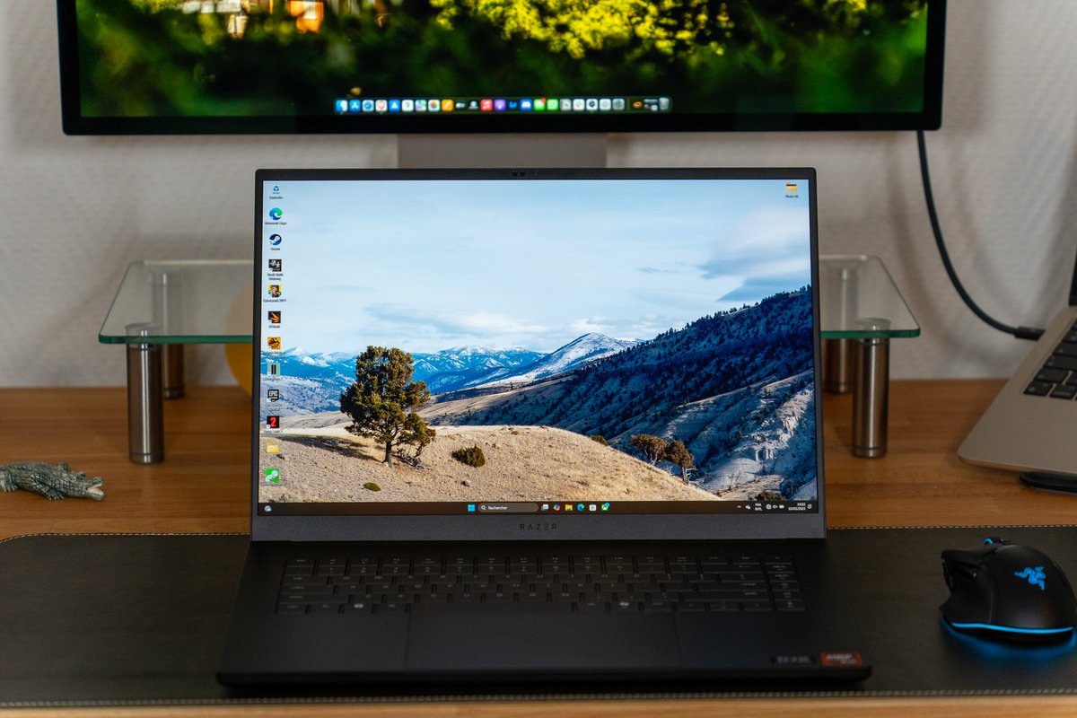 Razer Blade 16 2025