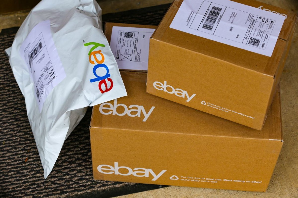 Selon le P-DG d'eBay, chaque ménage recèle potentiellement jusqu'à 3 400 euros de biens à vendre insoupçonnés - ©George Sheldon / Shutterstock
