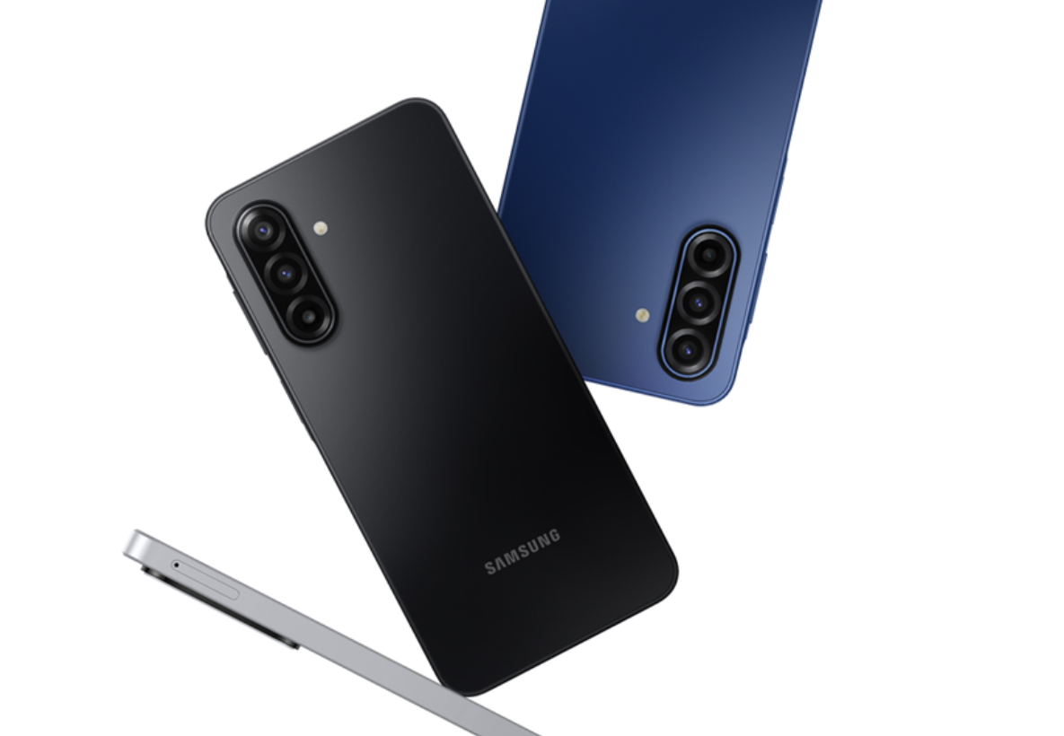 Illustration officielle du Galaxy A17 5G dans ses teintes Bleu, Gris et Noir. © Samsung