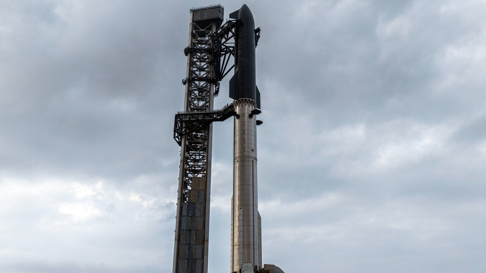 Starship sur son pas de tir. ©SpaceX