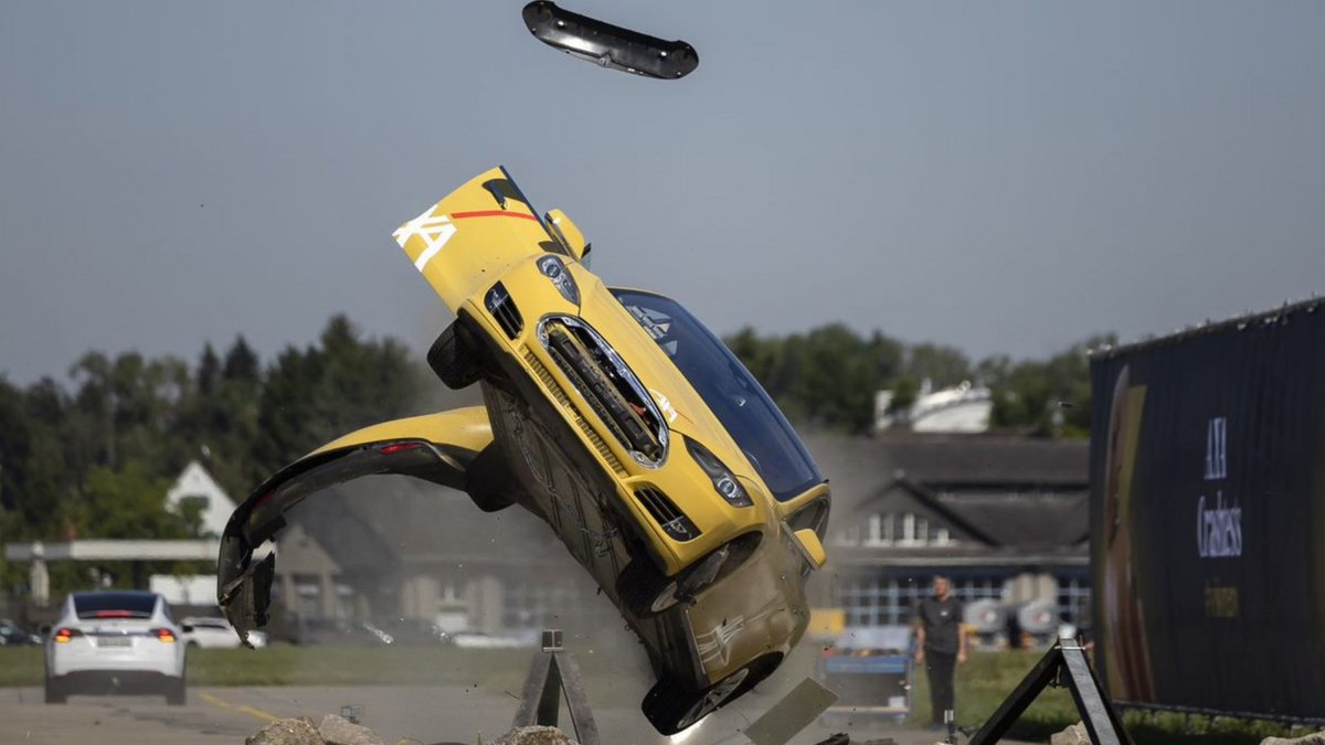 Les multiples réactions négatives autour du crash-test d'AXA se poursuivent © AXA