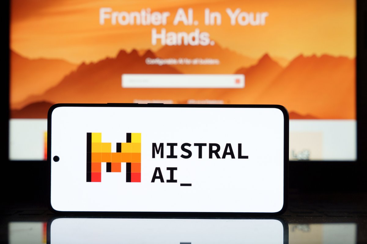 Mistral AI étoffe sa gamme de modèles. ©Rokas Tenys / Shutterstock