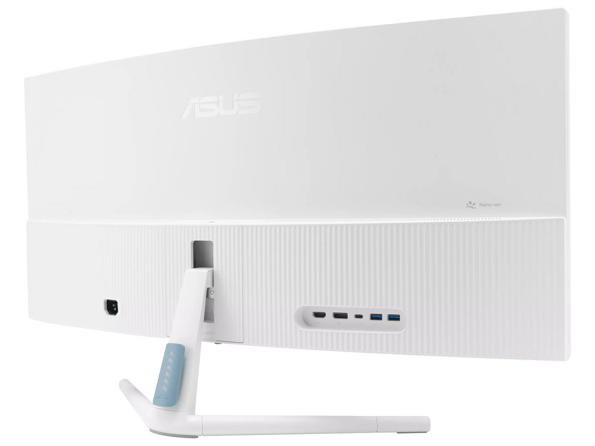 Une connectique on ne peut plus basique © ASUS