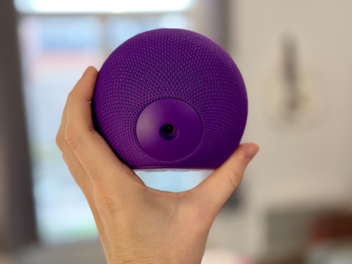 Mettez-vous bien face à l'enceinte, celle-ci n'est pas 360° ©Mathieu Grumiaux pour Clubic