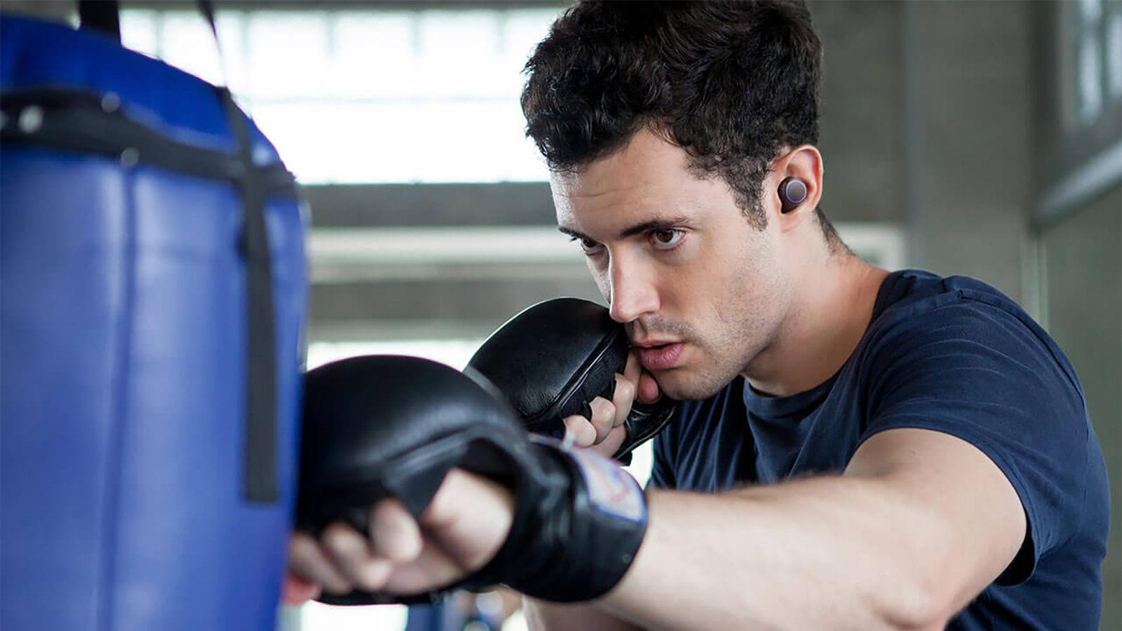 Les écouteurs sans-fil avec ANC Creative Outlier Air V3