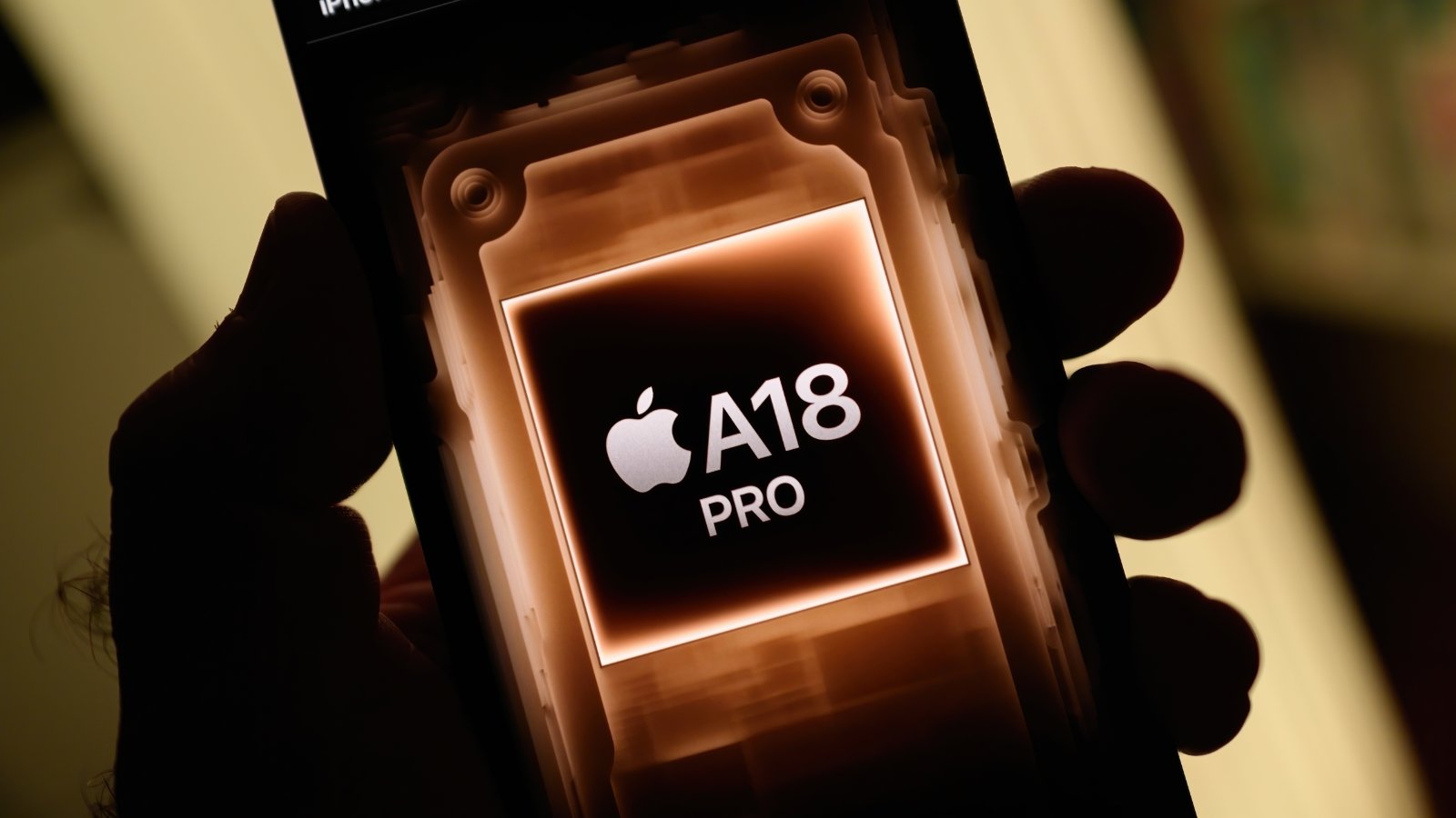 Apple souhaiterait diversifier sa production de puces ©Hadrian / Shutterstock.com