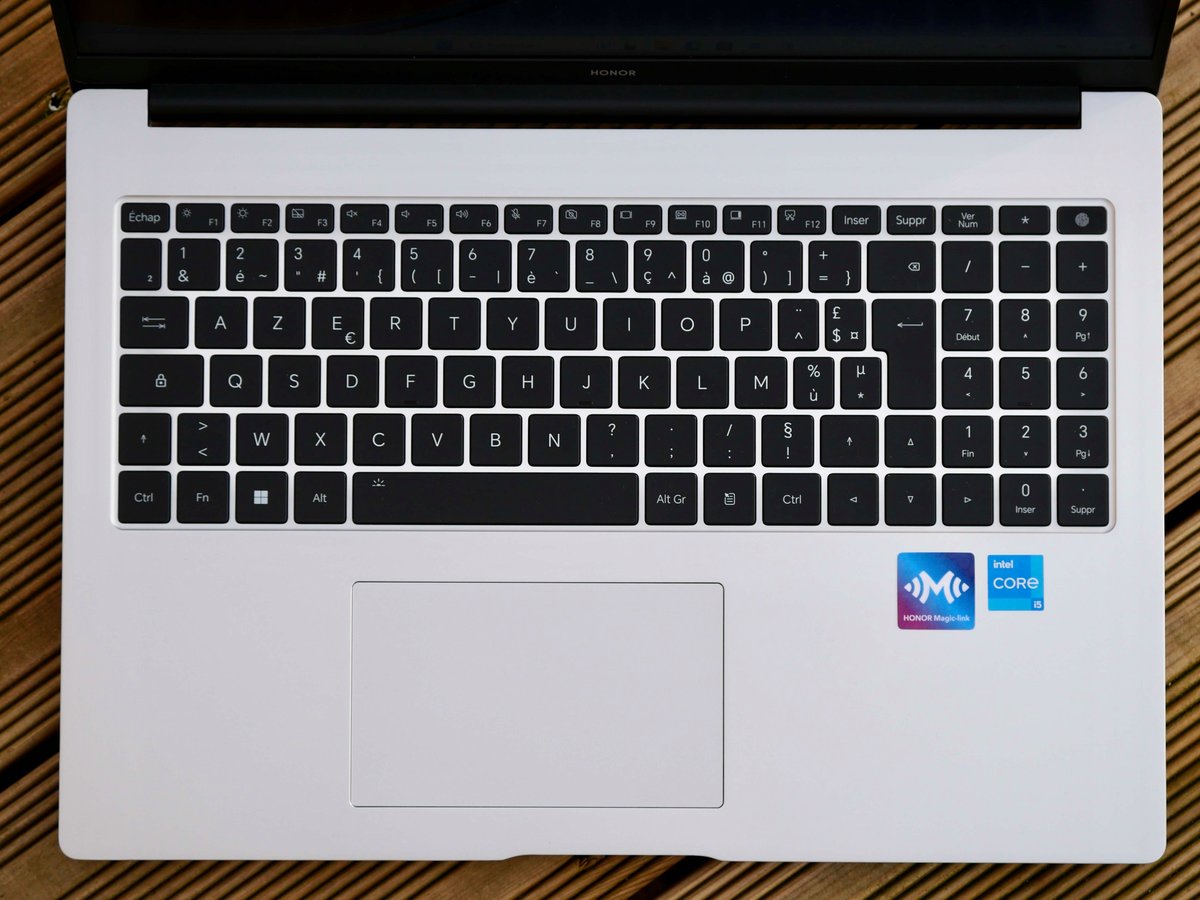 Ce clavier est l'un des points forts du MagicBook X 16 // © Nathan Le Gohlisse pour Clubic