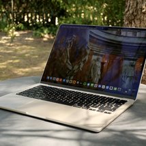 Apple MacBook Air M2 13" (2022)