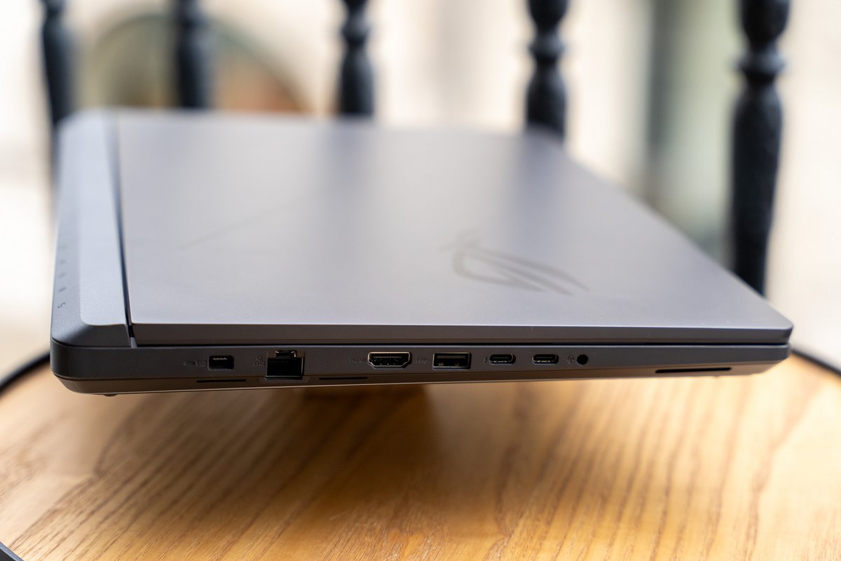 ASUS ROG Strix Scar G16 2025