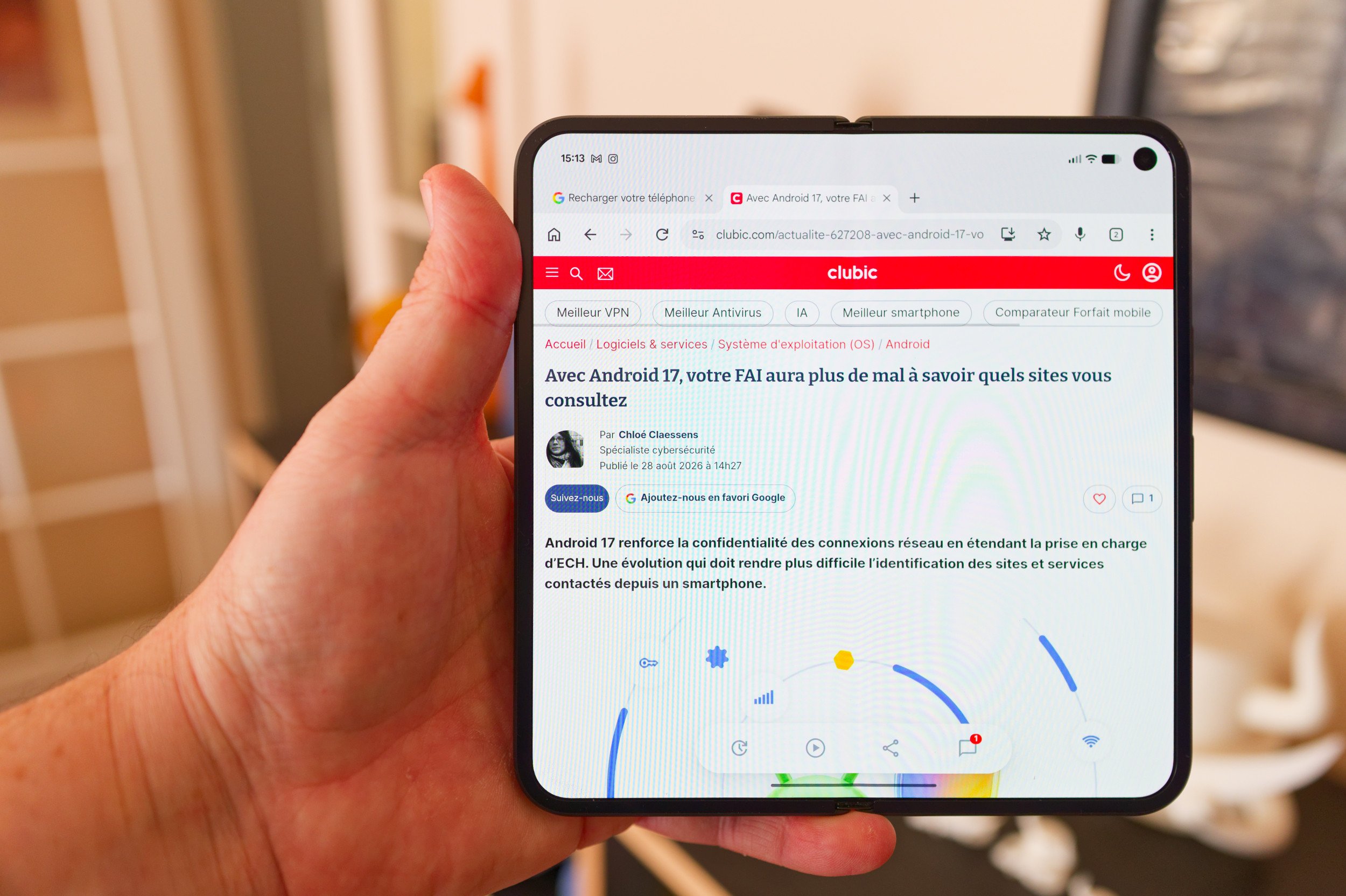 Le Pixel 11 Pro Fold reprend l'aspect de son prédécesseur. ©Marc Mitrani pour Clubic