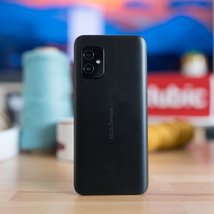 Asus Zenfone 8