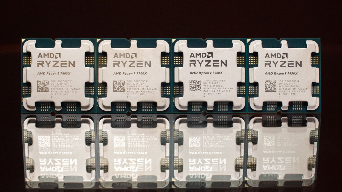 La photo de groupe par AMD... nous n'avons pas reçu les quatre CPU en même temps © AMD