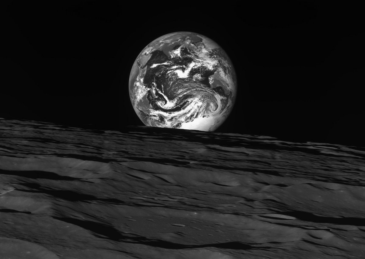 Lever de Terre vu depuis l'orbite lunaire par l'orbiteur sud-coréen Danuri © KARI