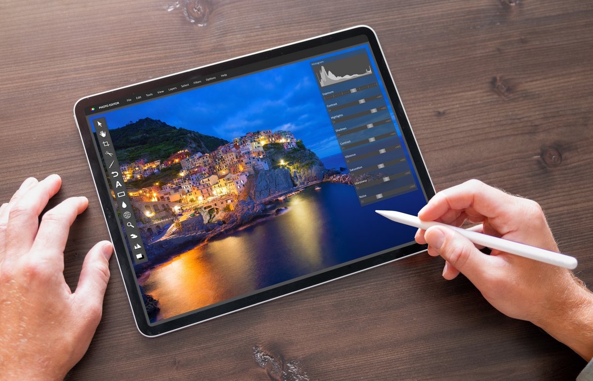 De nouveaux outils IA arrivent dans Photoshop © Shutterstock.com