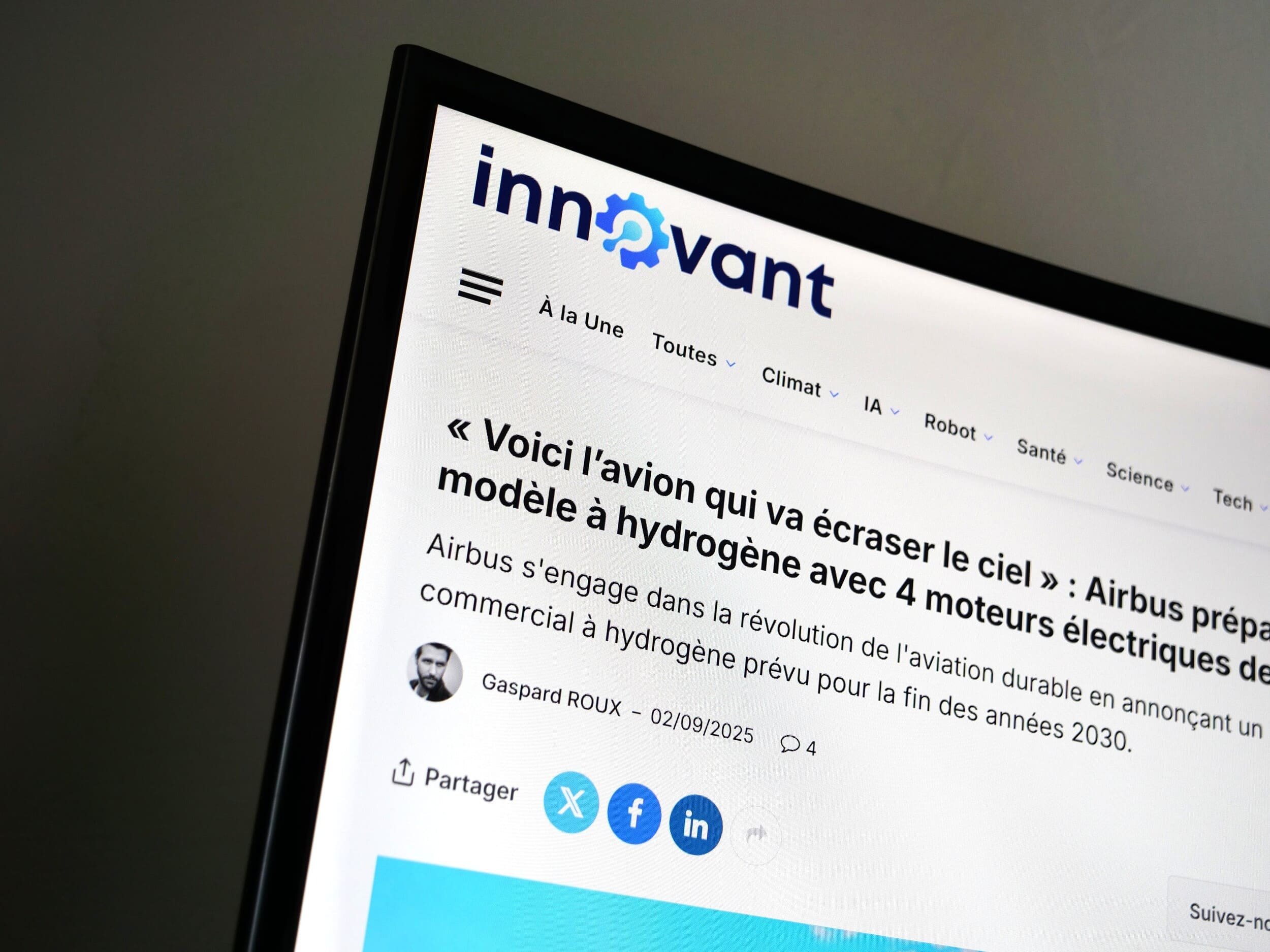 Voici Gaspard Roux, faux journaliste sur Innovant.fr, un faux média, symptômes des dérives de l'IA sur Internet © Alexandre Boero / Clubic