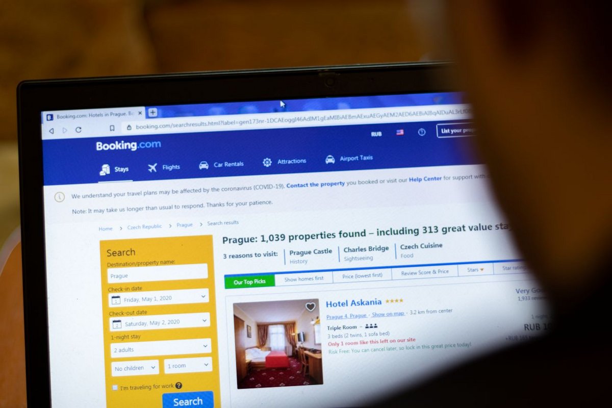 Booking risque une amende de 69,35 millions d’euros - ©Postmodern Studio / Shutterstock