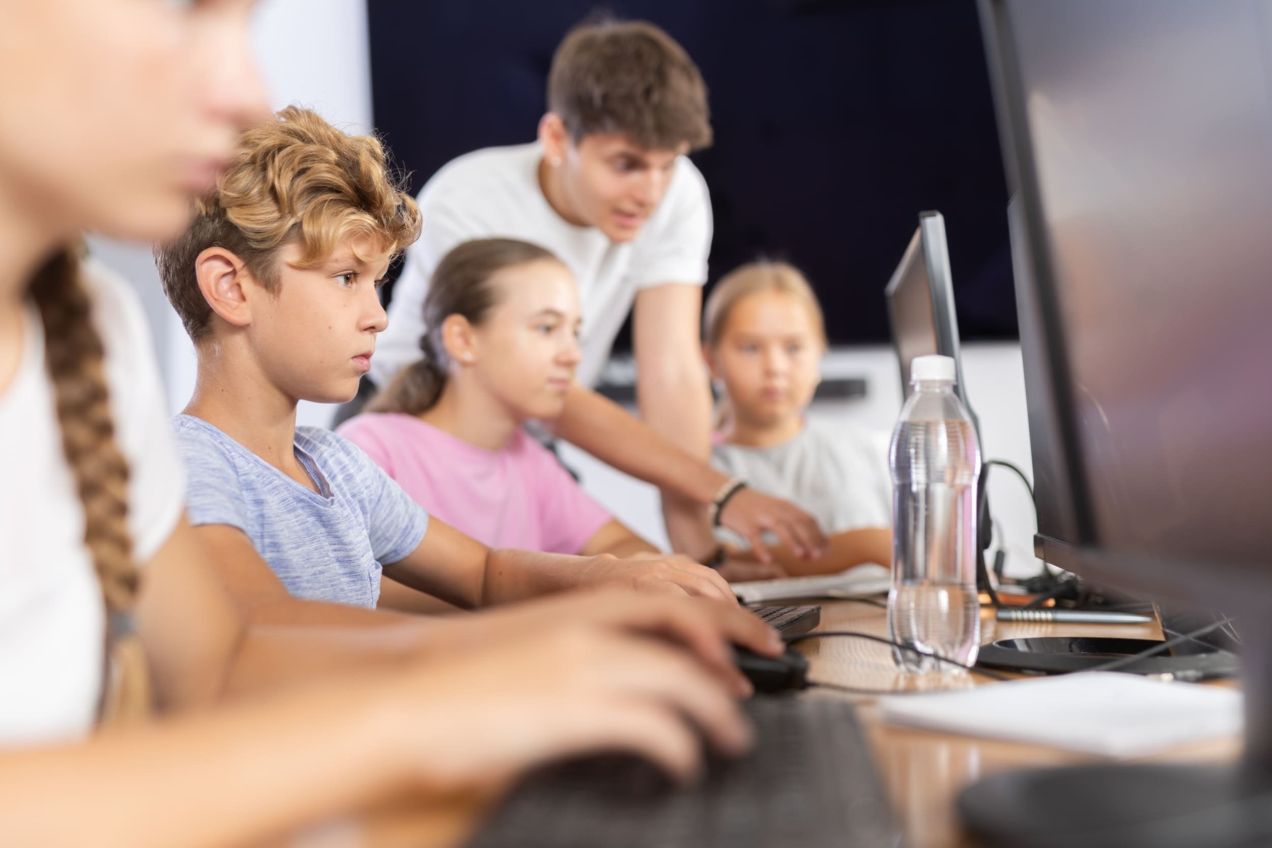L'IA arrive à l'école française © BearFotos / Shutterstock