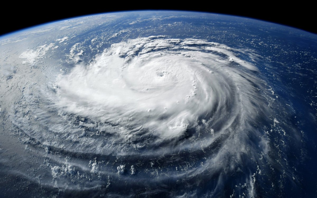  Entre 1980 et 2019, les revenus perdus à cause des ouragans aux États-Unis seraient passés de 15 000 milliards de dollars à 40 000 milliards de dollars. © Triff / Shutterstock