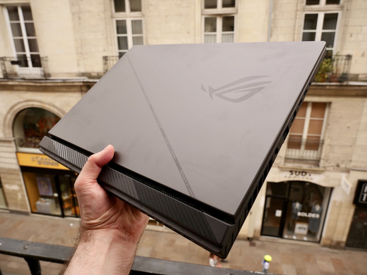 ASUS ROG Strix G16-7