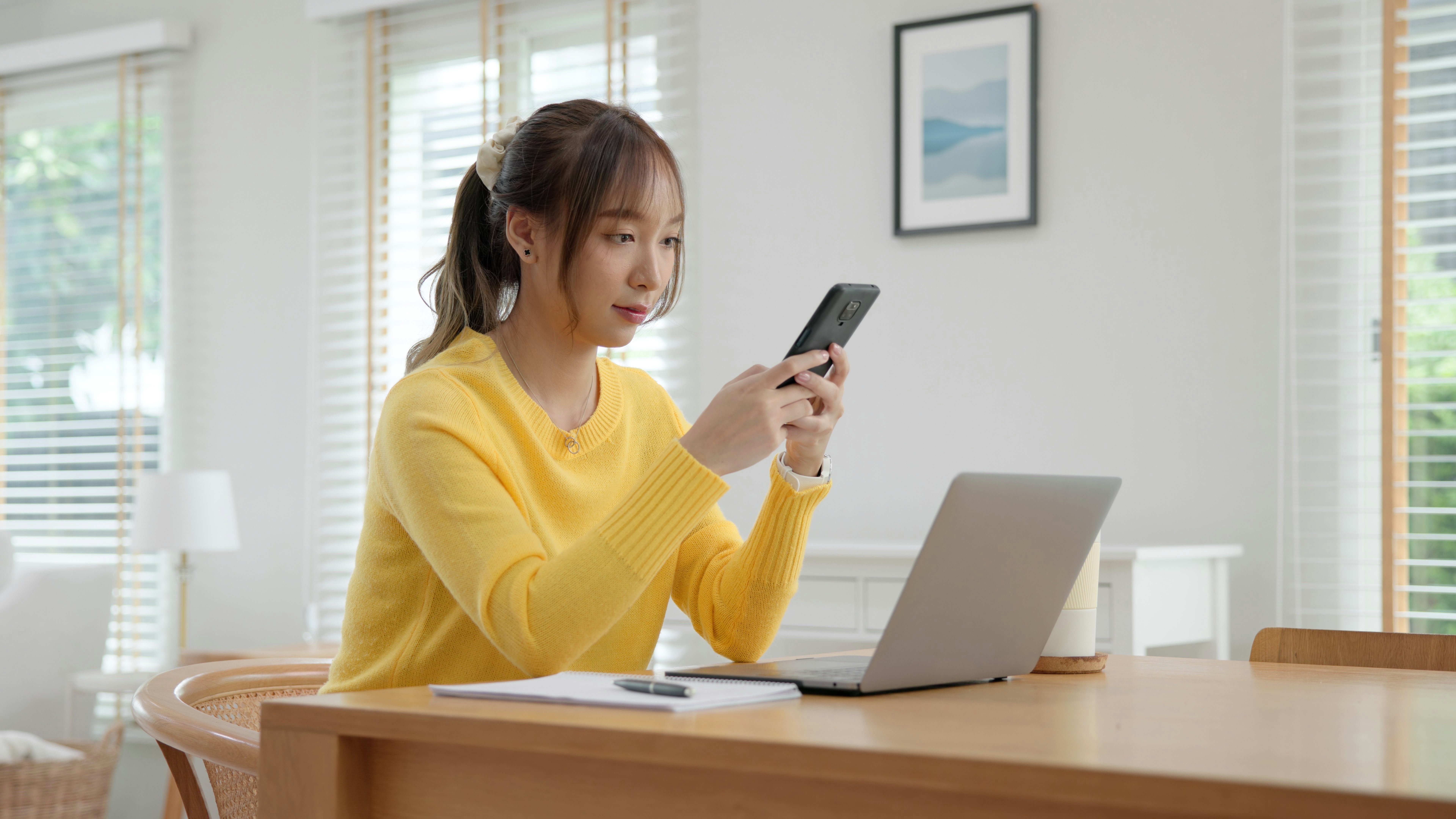 Outil professionnel ou attachement émotionnel ? © Shutterstock