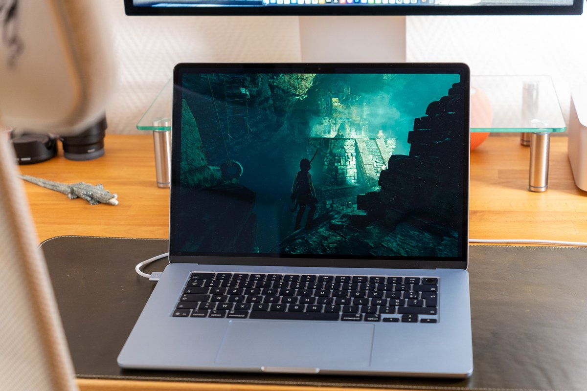 Jouer sur le MacBook Air M4 est possible © Nathan Le Gohlisse pour Clubic