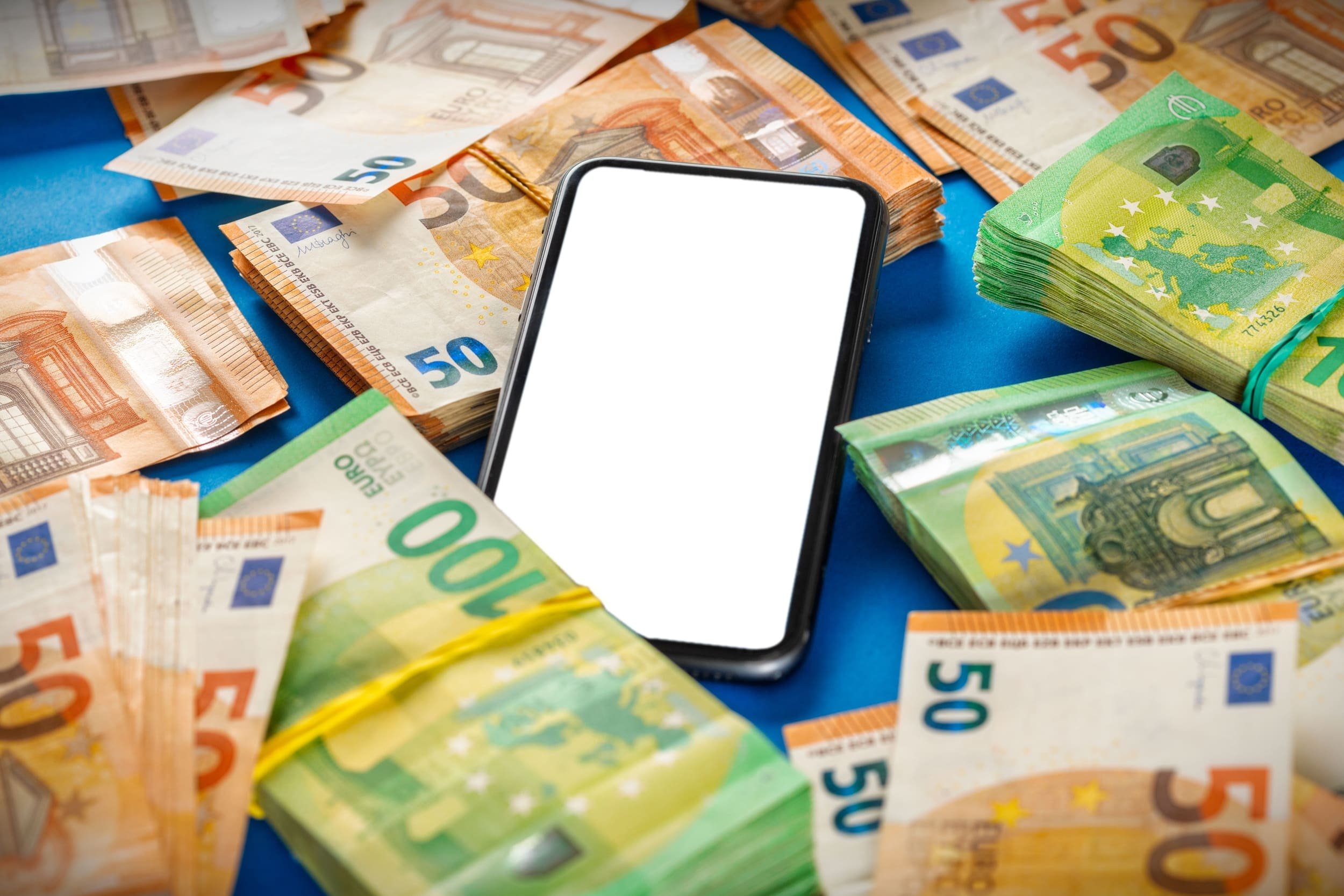 Elle rapporte toujours de l'argent et fait de nouveau parler d'elle : on veut parler de la taxe copie privée bien entendu © KucherAV / Shutterstock