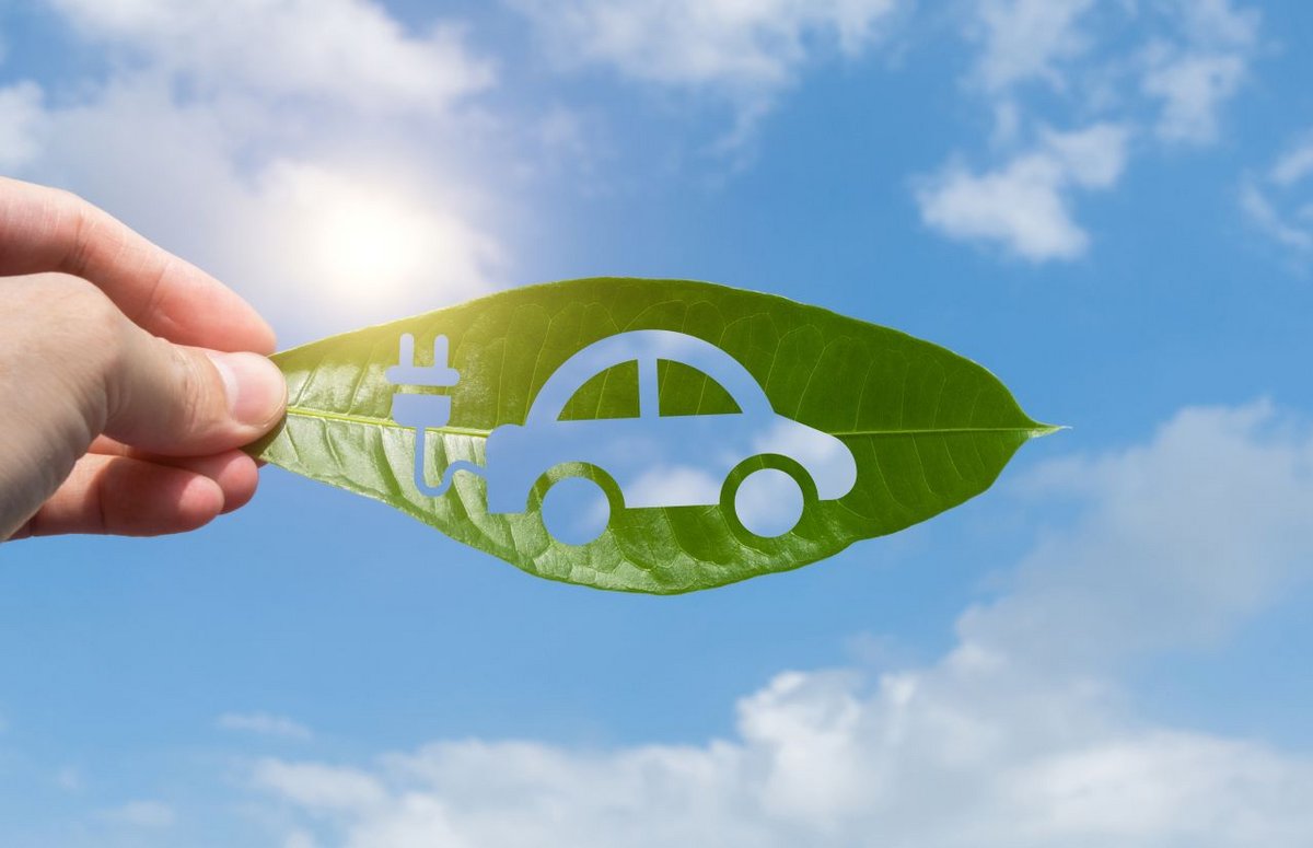 La Belgique et la France préparent le marché à l’explosion des véhicules électriques et réduisent l’impact environnemental des batteries, tout en respectant le règlement européen renforcé avec le règlement 2023/1542.©hxdbzxy / Shutterstock