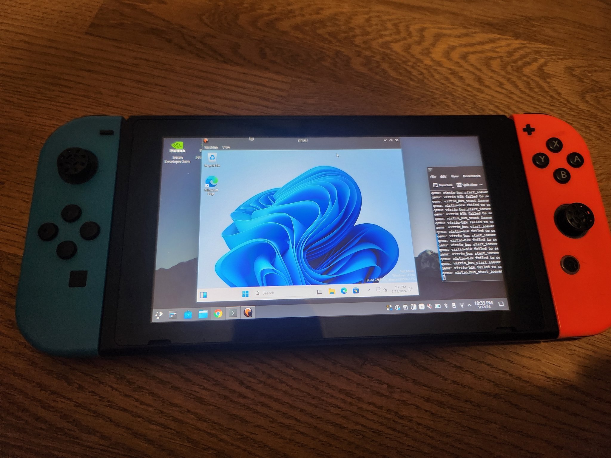 Non, vous ne rêvez pas, c'est bien Windows 11 sur l'écran de la Nintendo Switch © PatRyk sur X.com