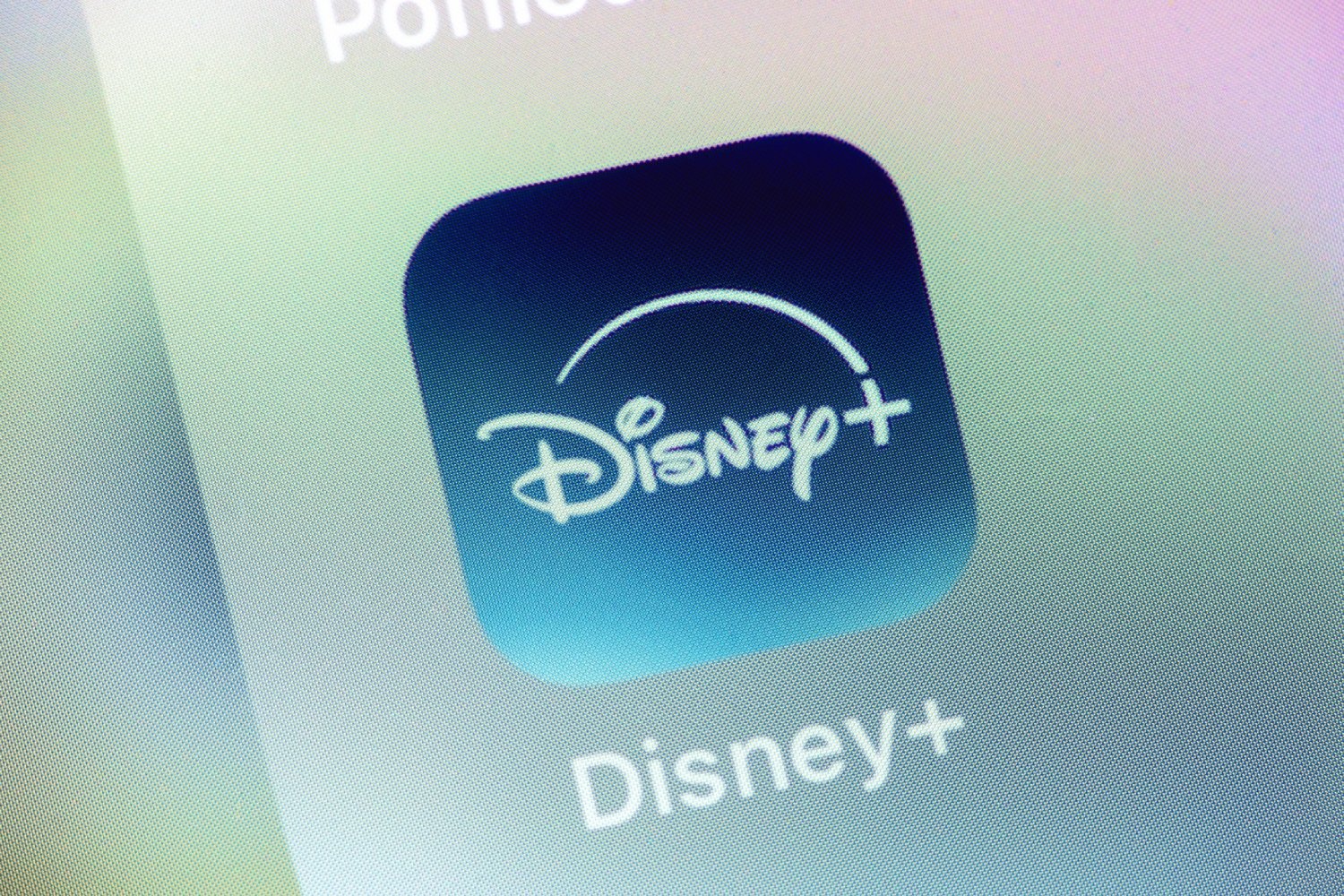 Disney+ aurait perdu près de 2 millions d'abonnés payants en quelques jours. ©Mino Surkala / Shutterstock