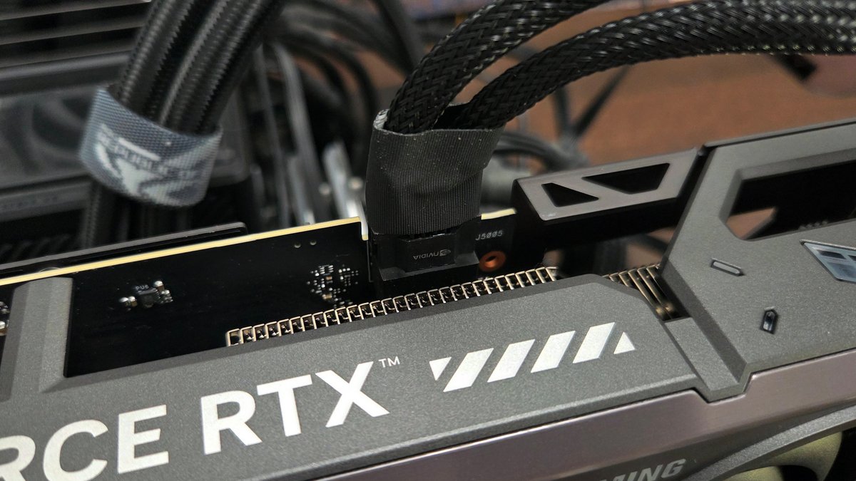 ASUS TUF Gaming GeForce 5070 OC