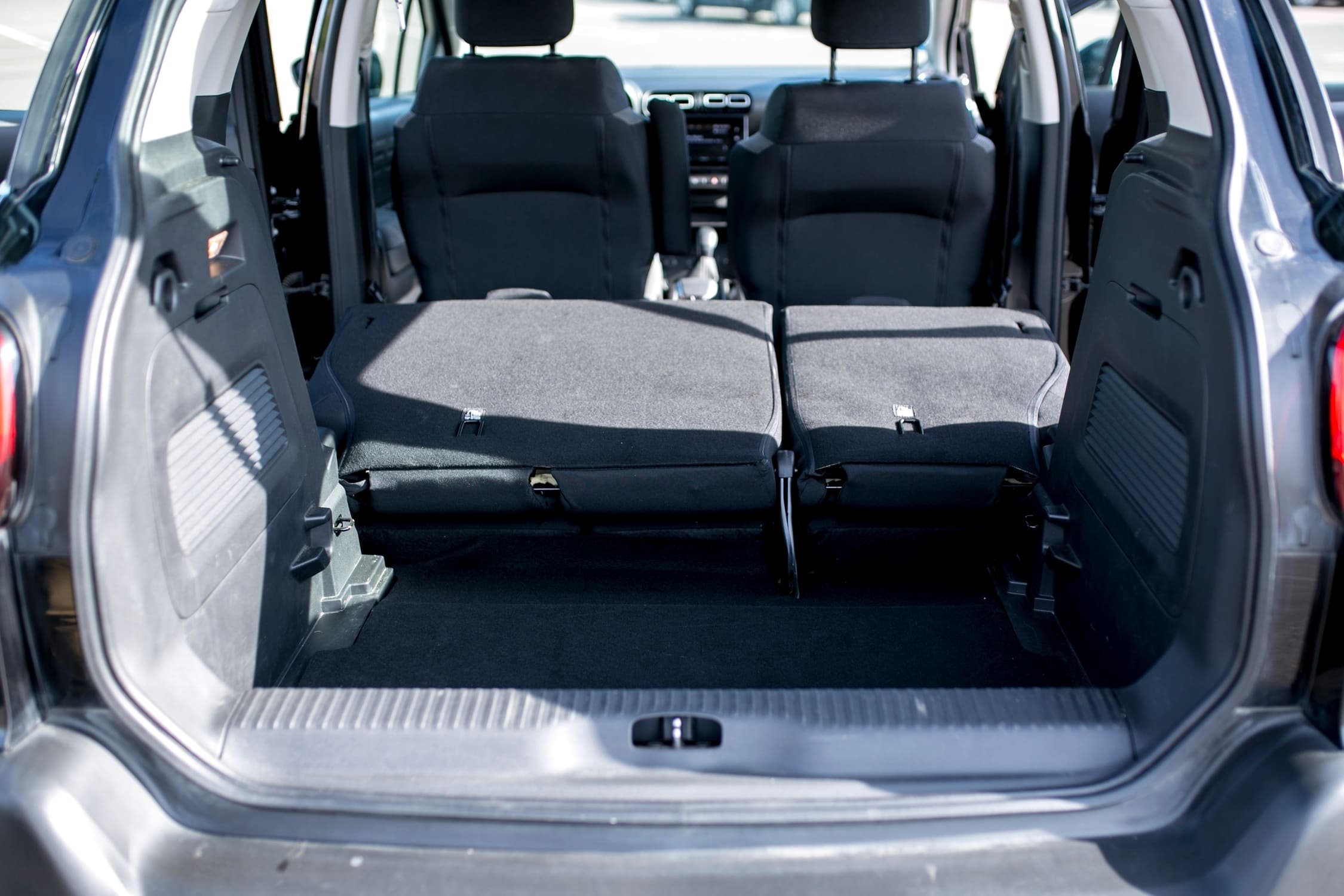 Les banquettes arrière des Citroën C3 disparaissent mystérieusement © SanechkaSparrow / Shutterstock.com