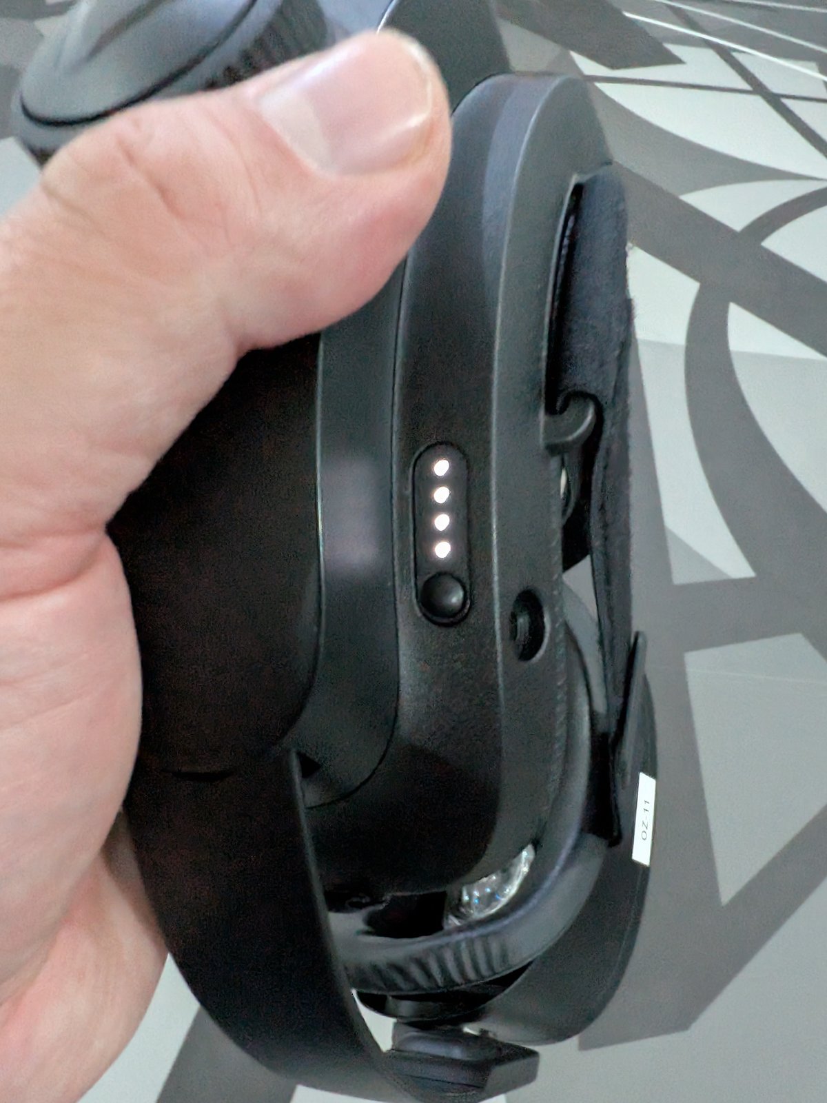 HTC Vive Focus 3 charge