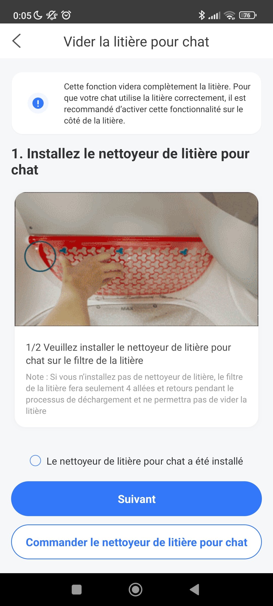 L'application intègre quelques guides bienvenus pour réaliser certaines actions, comme le nettoyage de l'appareil © Antoine Roche pour Clubic