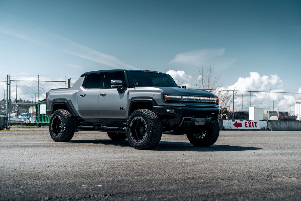 Le monstueux GMC Hummer EV est équipé de batteries Ultium. © Brandon Woyshnis / Shutterstock