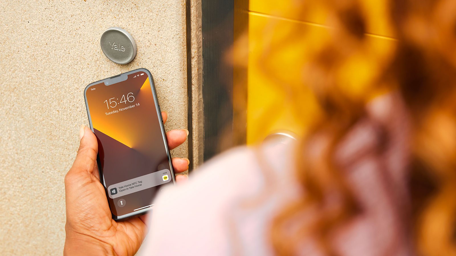 Avec le Yale Dot® et le clavier intelligent, la Linus® L2 s’adapte à tous les usages, entre ouverture par smartphone et codes personnalisés. ©Yale