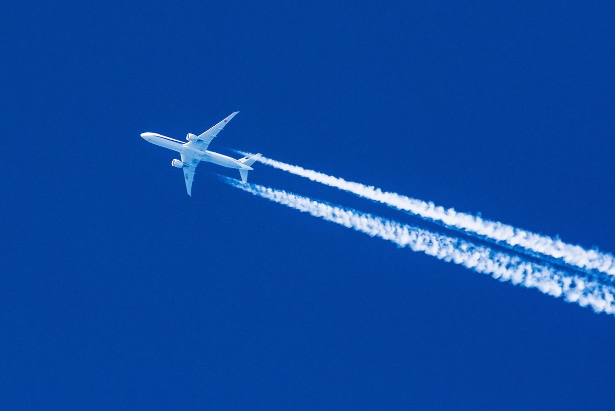  Les traînées de condensation se forment généralement autour de 8 000 mètres © Russ Heinl / Shutterstock