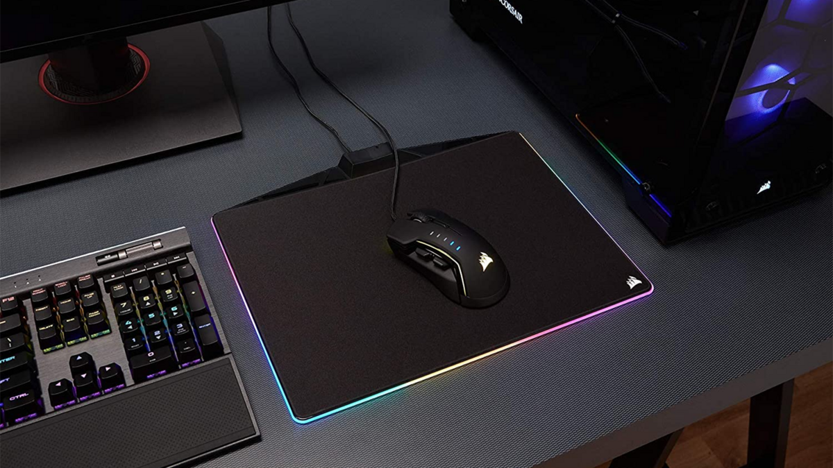 Le tapis de souris connecté Corsair MM800C RGB Polaris