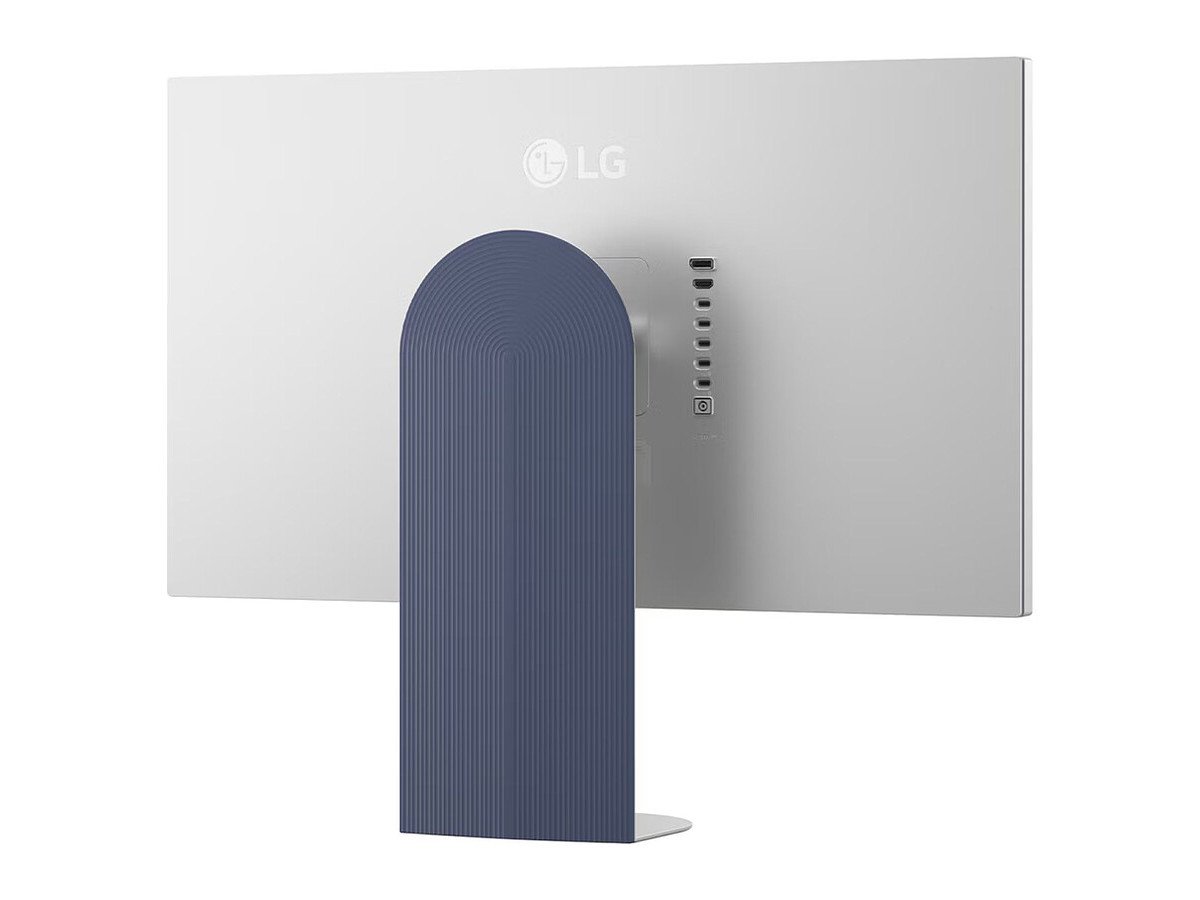 L'imposant UltraFine evo 6K (32U990A) vu de dos. ©LG
