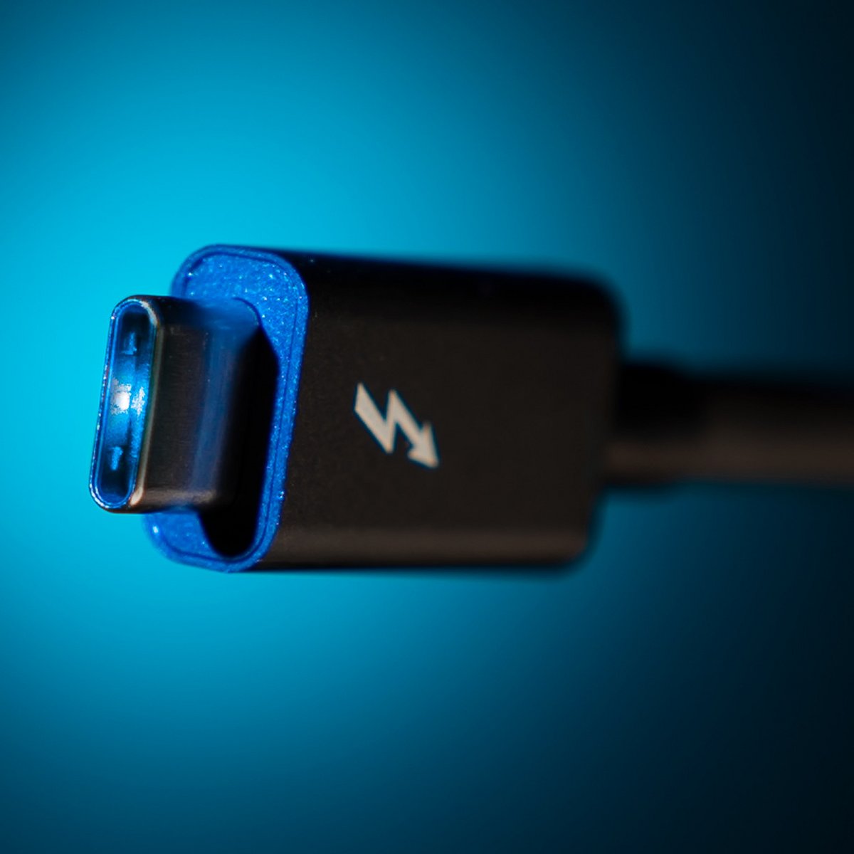 Thunderbolt_cropped_1222x1222