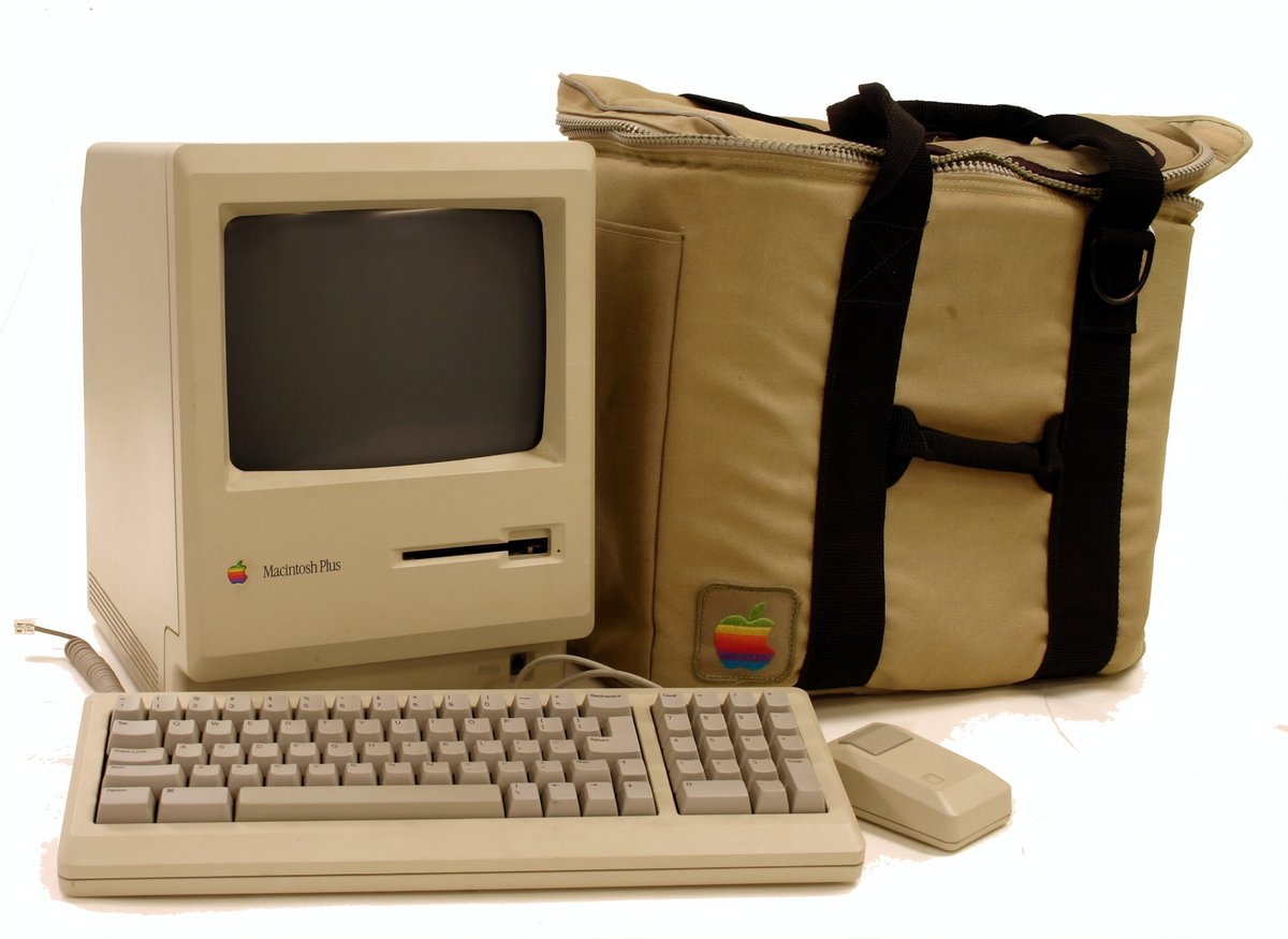 Le MacIntosh Plus, lancé en 1986, pour illustration // © Museums Victoria - Unsplash