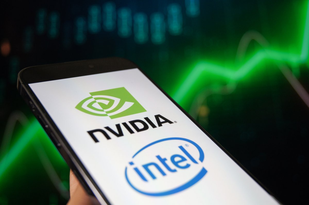 Avant de se côtoyer dans vos configurations gaming, le couple Intel/Nvidia aurait pu être tellement plus ! © Shutterstock 