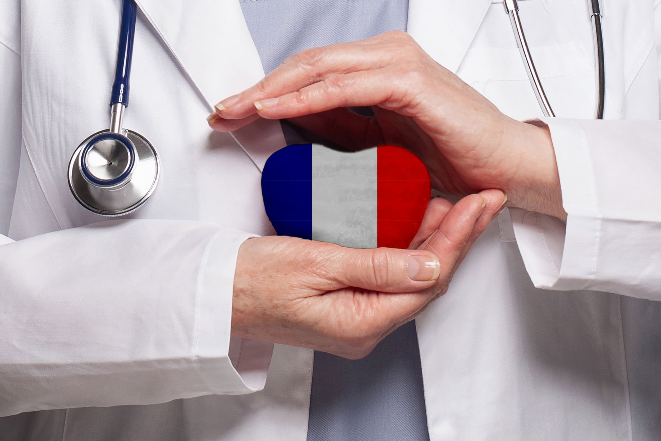 Le Conseil d'État a validé vendredi le traitement des données de santé par le Health Data Hub et Microsoft. © MillaF / Shutterstock